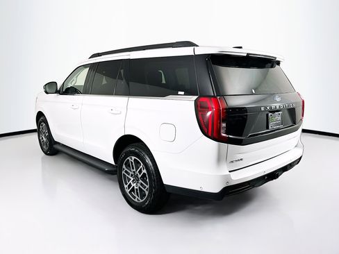 Used 2025 Ford Expedition Active image 5
