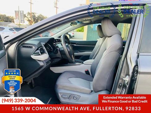 Used 2020 Toyota Camry LE image 20