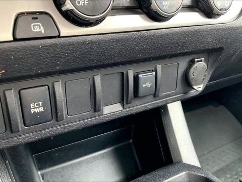 Used 2020 Toyota Tacoma SR5 w/ Blackout Package image 33