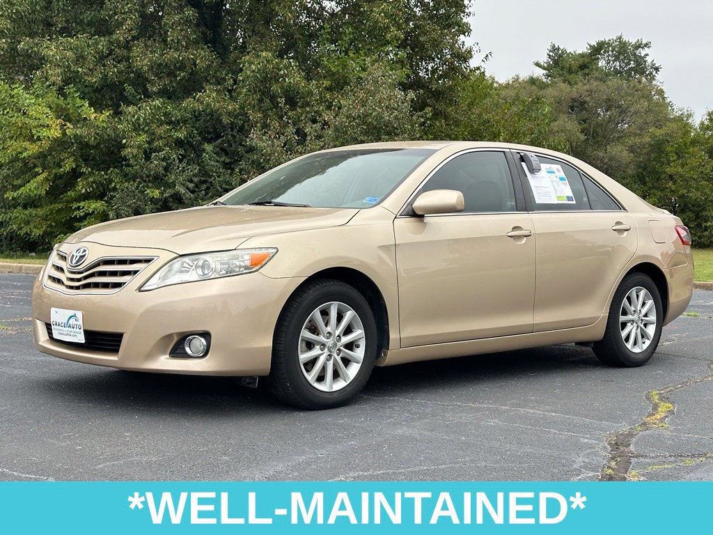 Used 2011 Toyota Camry XLE FWD image 3