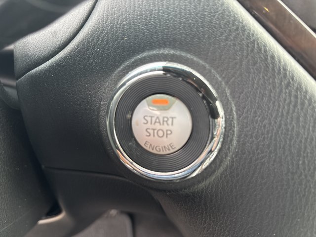 Used 2014 Nissan Pathfinder SL w/ SL Premium Package AWD/4WD image 17