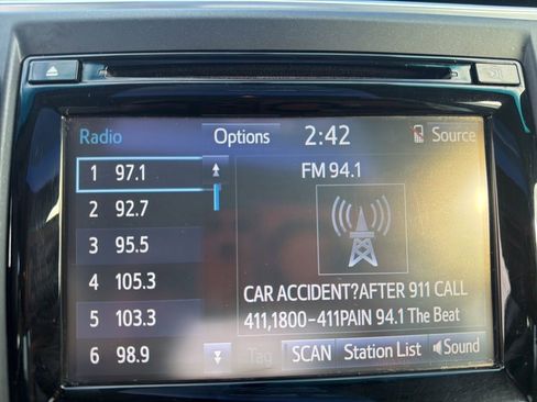 Used 2017 Toyota Camry XSE image 16