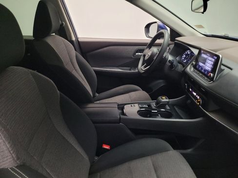 Used 2023 Nissan Rogue SV FWD image 21