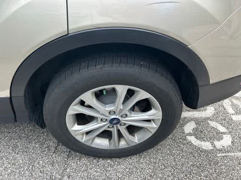 Used 2018 Ford Escape SE AWD/4WD image 13