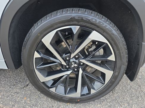 Used 2024 Mitsubishi Outlander SEL image 36