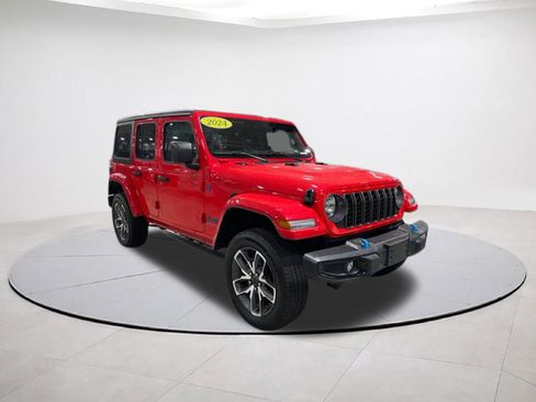 Used 2024 Jeep Wrangler Unlimited w/ Convenience Group AWD/4WD image 1