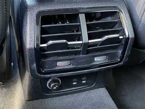 Used 2023 Audi Q3 2.0T Premium image 15