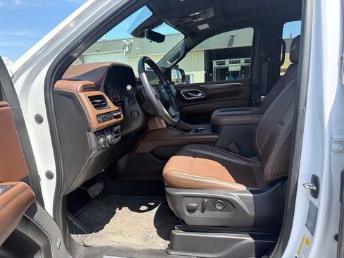 Used 2021 Chevrolet Tahoe High Country w/ Premium Package AWD/4WD image 20