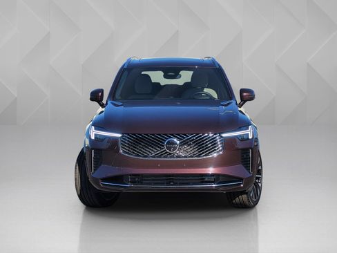 Used 2025 Volvo XC90 T8 Ultra image 2