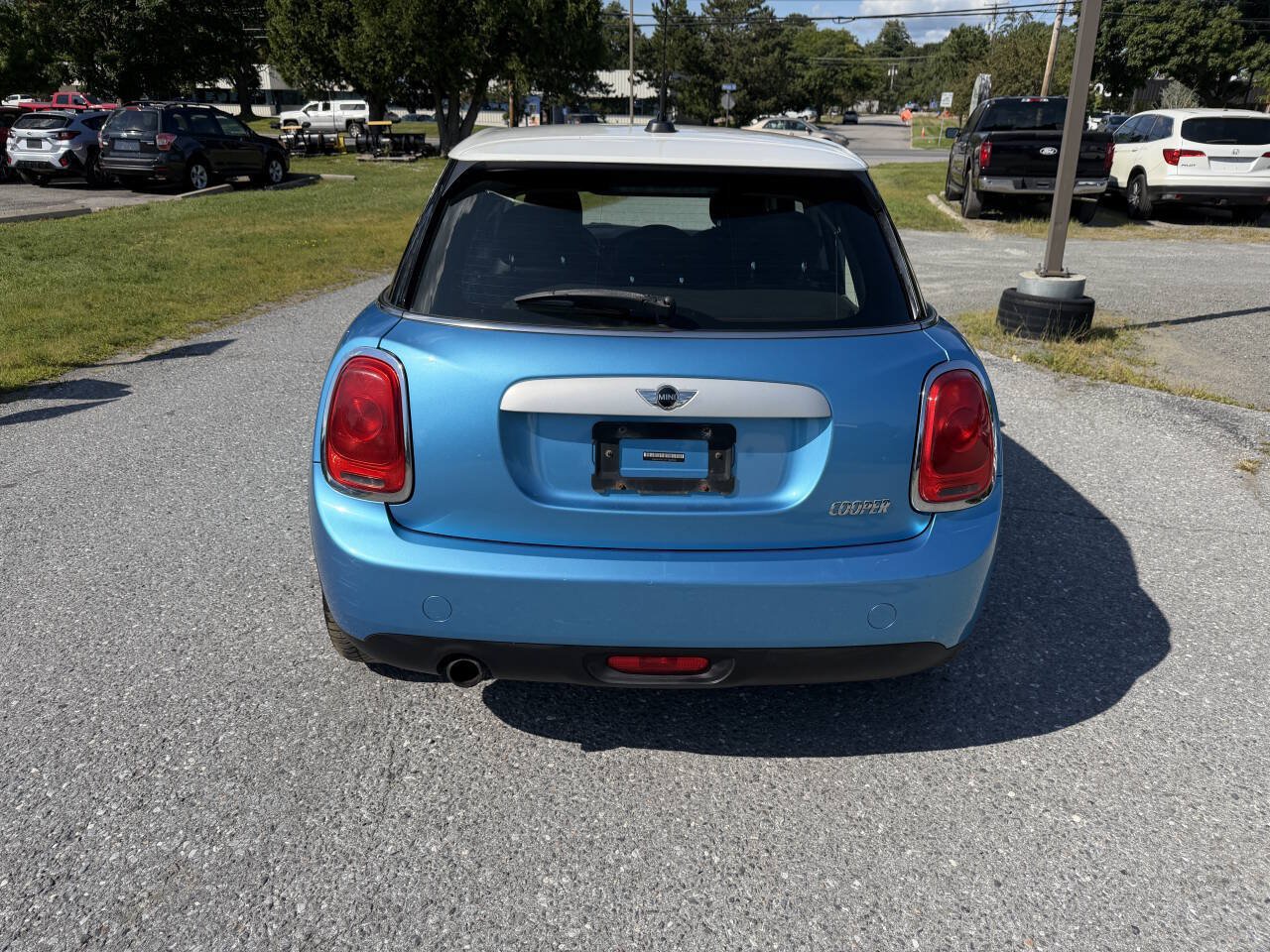 Used 2015 MINI Cooper 4-Door Hardtop FWD image 4