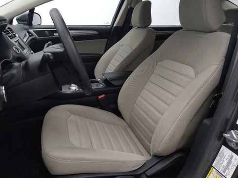 Used 2020 Ford Fusion S FWD image 17