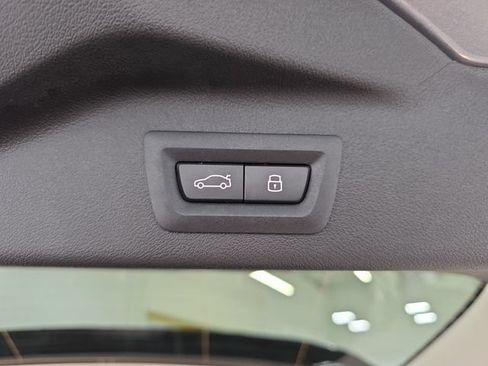 Used 2026 BMW X7 xDrive40i AWD/4WD image 31