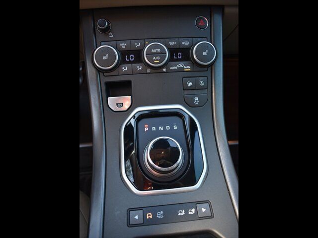 Used 2018 Land Rover Range Rover Evoque SE AWD/4WD image 12