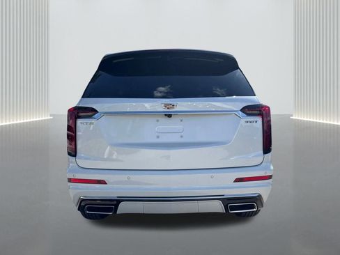 New 2025 Cadillac XT6 Luxury image 6
