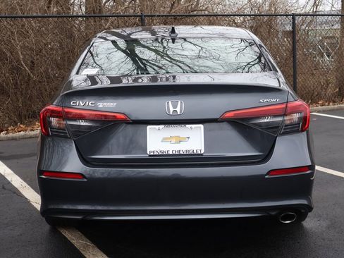 Used 2023 Honda Civic Sport image 6
