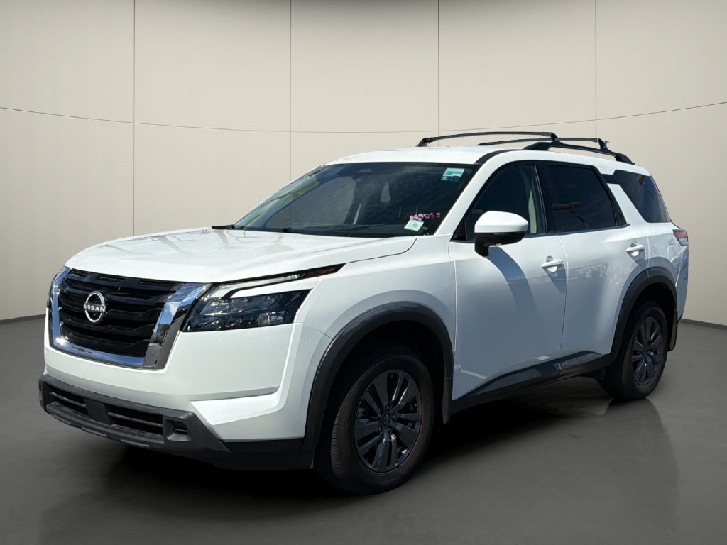 Used 2025 Nissan Pathfinder SV FWD image 3