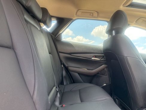 Used 2022 MAZDA CX-30 AWD 2.5 S w/ Premium Package image 32