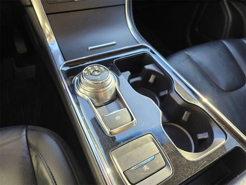 Used 2019 Ford Edge Titanium w/ Cold Weather Package image 24