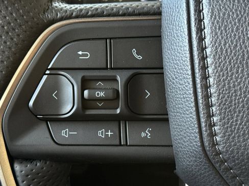 Certified 2025 Toyota Tacoma Trailhunter image 29