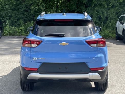Used 2024 Chevrolet TrailBlazer LT w/ Driver Confidence Package AWD/4WD image 4