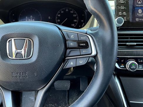 Used 2021 Honda Accord Touring image 11