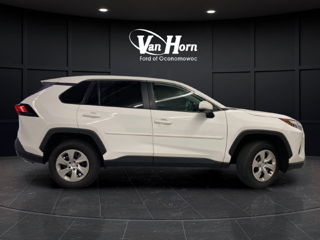 Used 2023 Toyota RAV4 LE AWD/4WD image 8