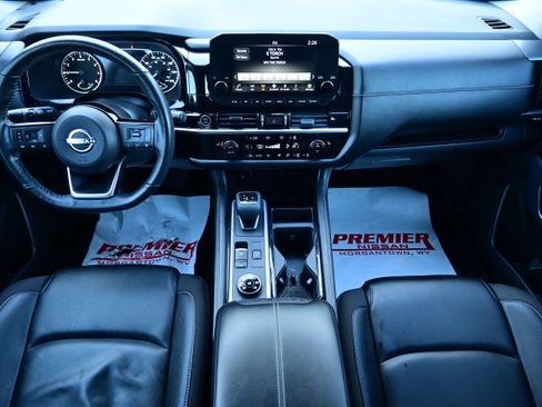 Used 2023 Nissan Pathfinder SL image 19