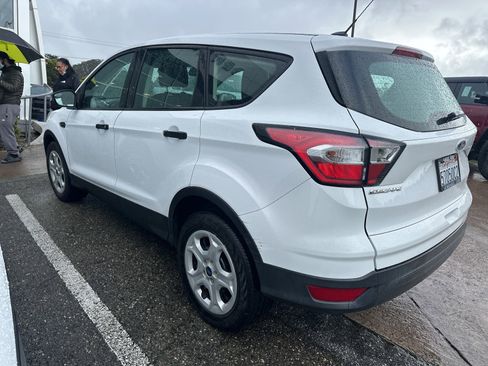 Used 2017 Ford Escape S image 4