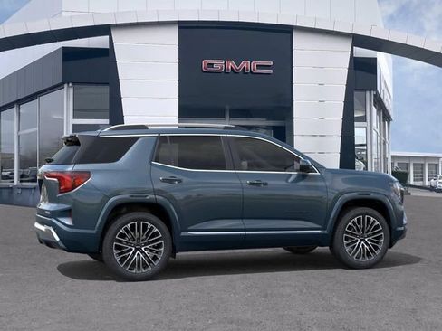 New 2026 GMC Terrain Denali w/ LPO, Black Badging Package AWD/4WD image 5
