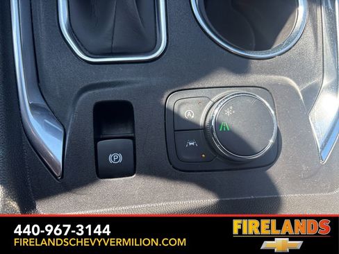 Certified 2023 Chevrolet Traverse LT image 4