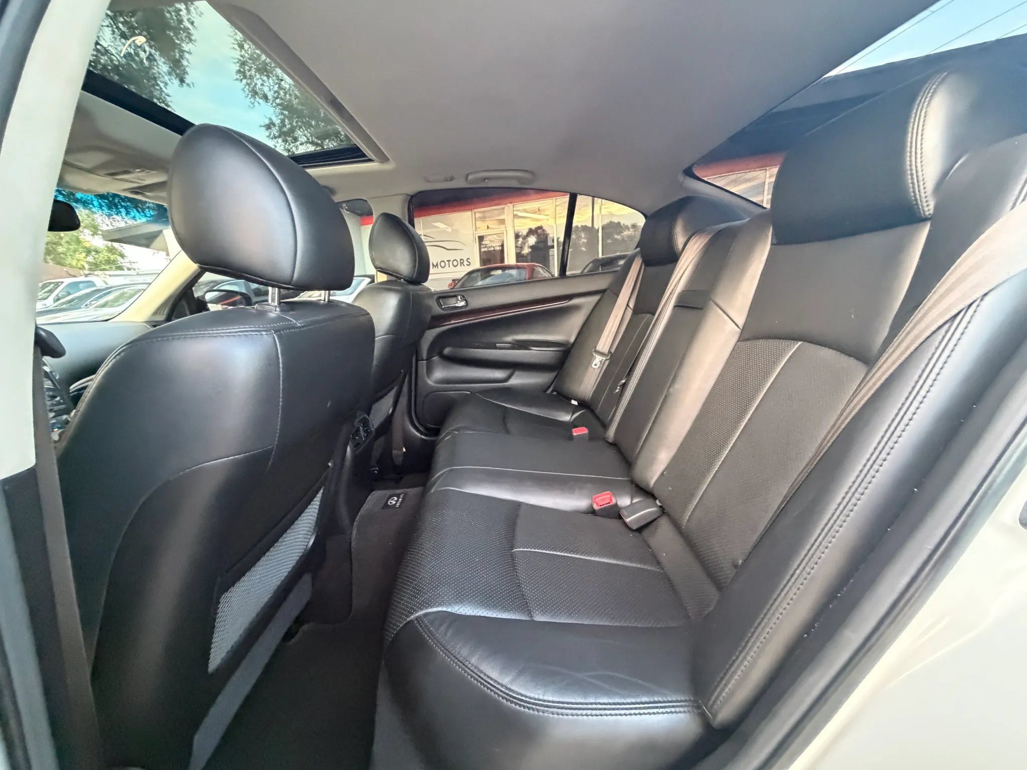 Used 2012 INFINITI G37 x Sedan w/ Premium Pkg AWD/4WD image 13