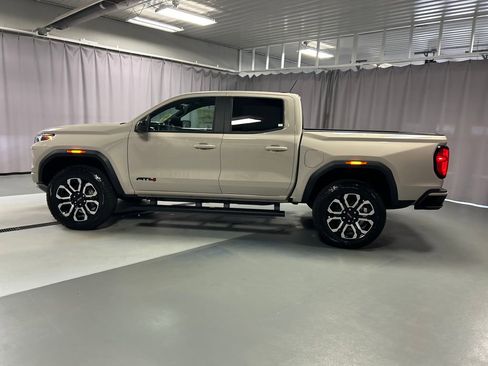 New 2026 GMC Canyon AT4 w/ AT4 Premium Package AWD/4WD image 4