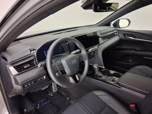 Used 2025 Toyota Camry XSE image 2