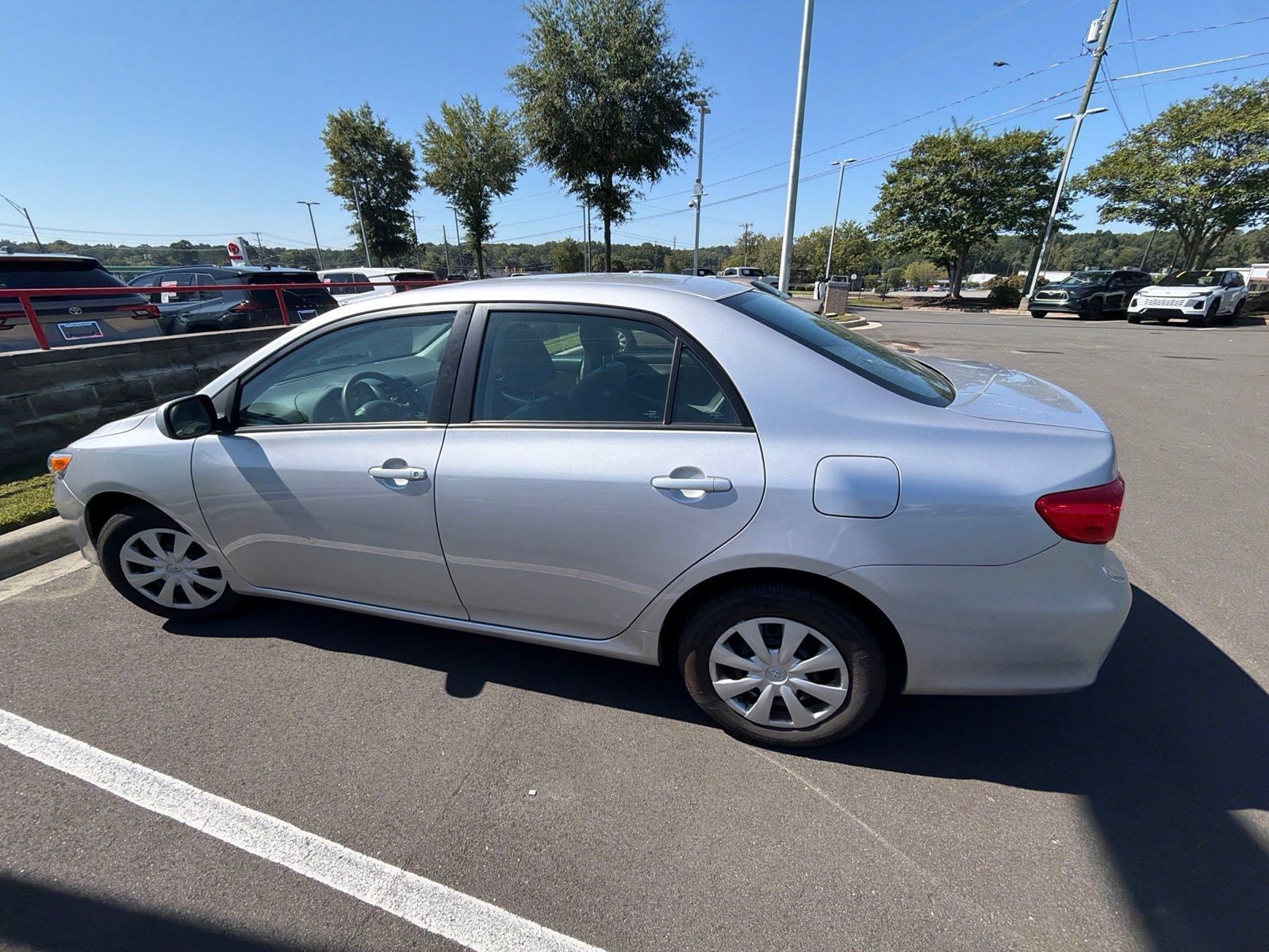 Used 2011 Toyota Corolla LE FWD image 14