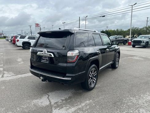 Used 2017 Toyota 4Runner Limited AWD/4WD image 7