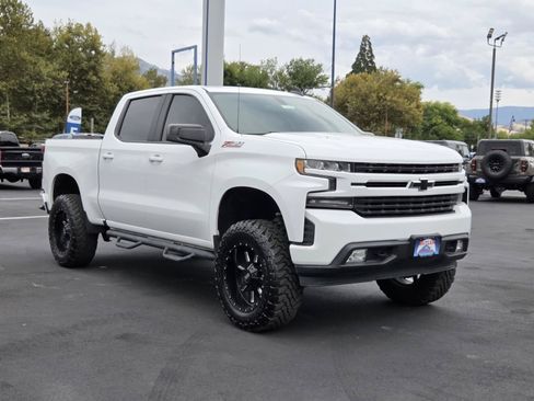 Used 2020 Chevrolet Silverado 1500 RST AWD/4WD image 3