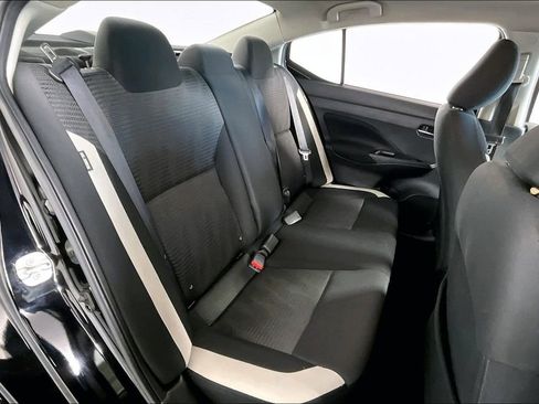 Used 2021 Nissan Versa SV image 27