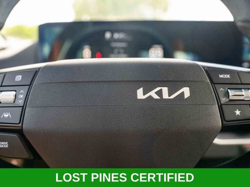 Used 2025 Kia K4 FWD image 14