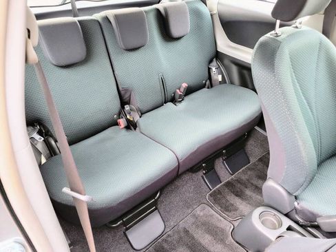 Used 2008 Toyota Yaris 2-Door Hatchback image 37