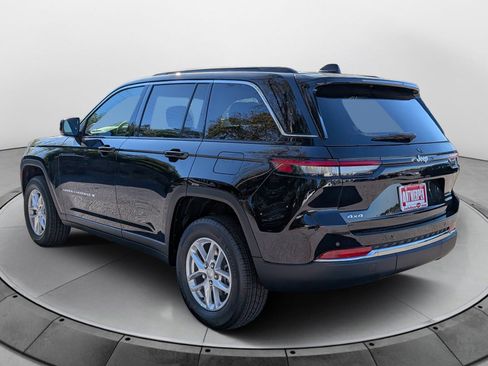 New 2025 Jeep Grand Cherokee Laredo X w/ Luxury Tech Group I AWD/4WD image 5