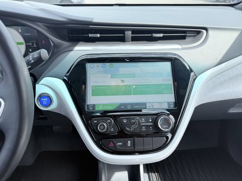 Used 2017 Chevrolet Bolt Premier w/ Driver Confidence II Package FWD image 11