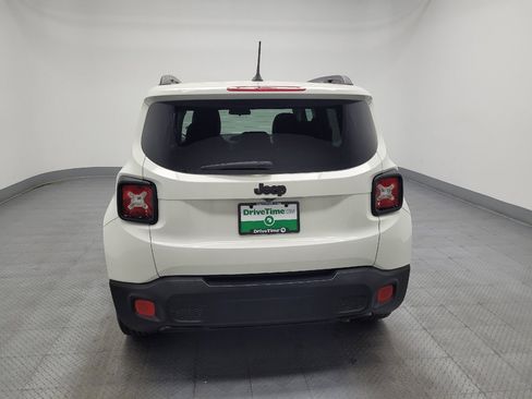 Used 2017 Jeep Renegade Altitude image 6