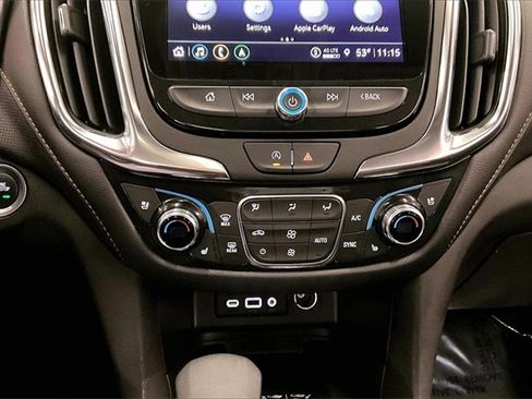 Used 2024 Chevrolet Equinox Premier image 26