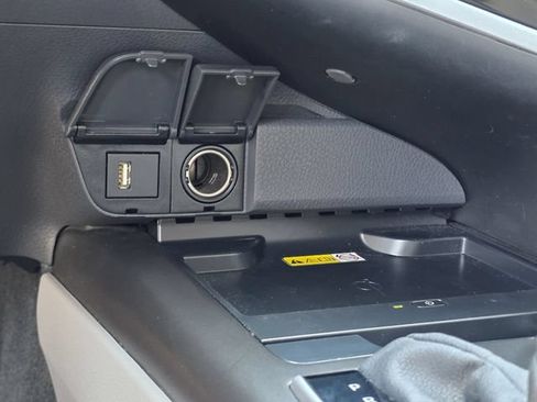 Used 2024 Toyota Camry XLE FWD image 21