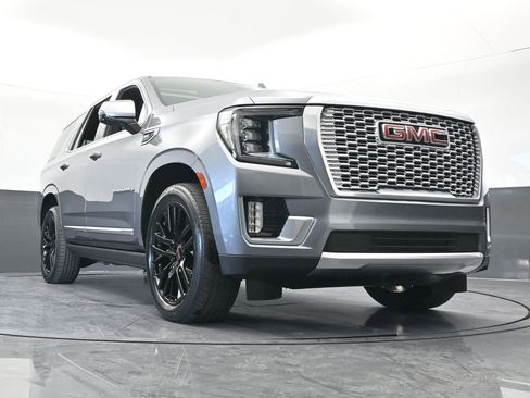 Used 2022 GMC Yukon Denali w/ Denali Premium Package image 77