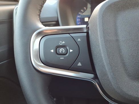 New 2026 Volvo XC40 B5 Core w/ Climate Package image 24