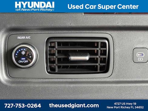 Used 2026 Hyundai Santa Fe SEL FWD image 16