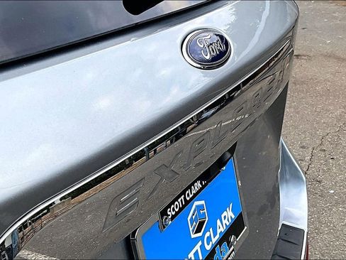 Used 2024 Ford Explorer Limited image 23