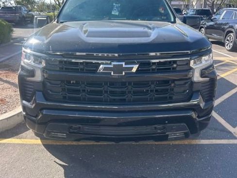 Used 2025 Chevrolet Silverado 1500 RST AWD/4WD image 2