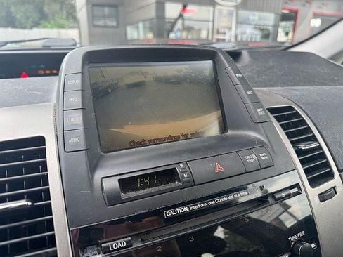 Used 2008 Toyota Prius Touring FWD image 16